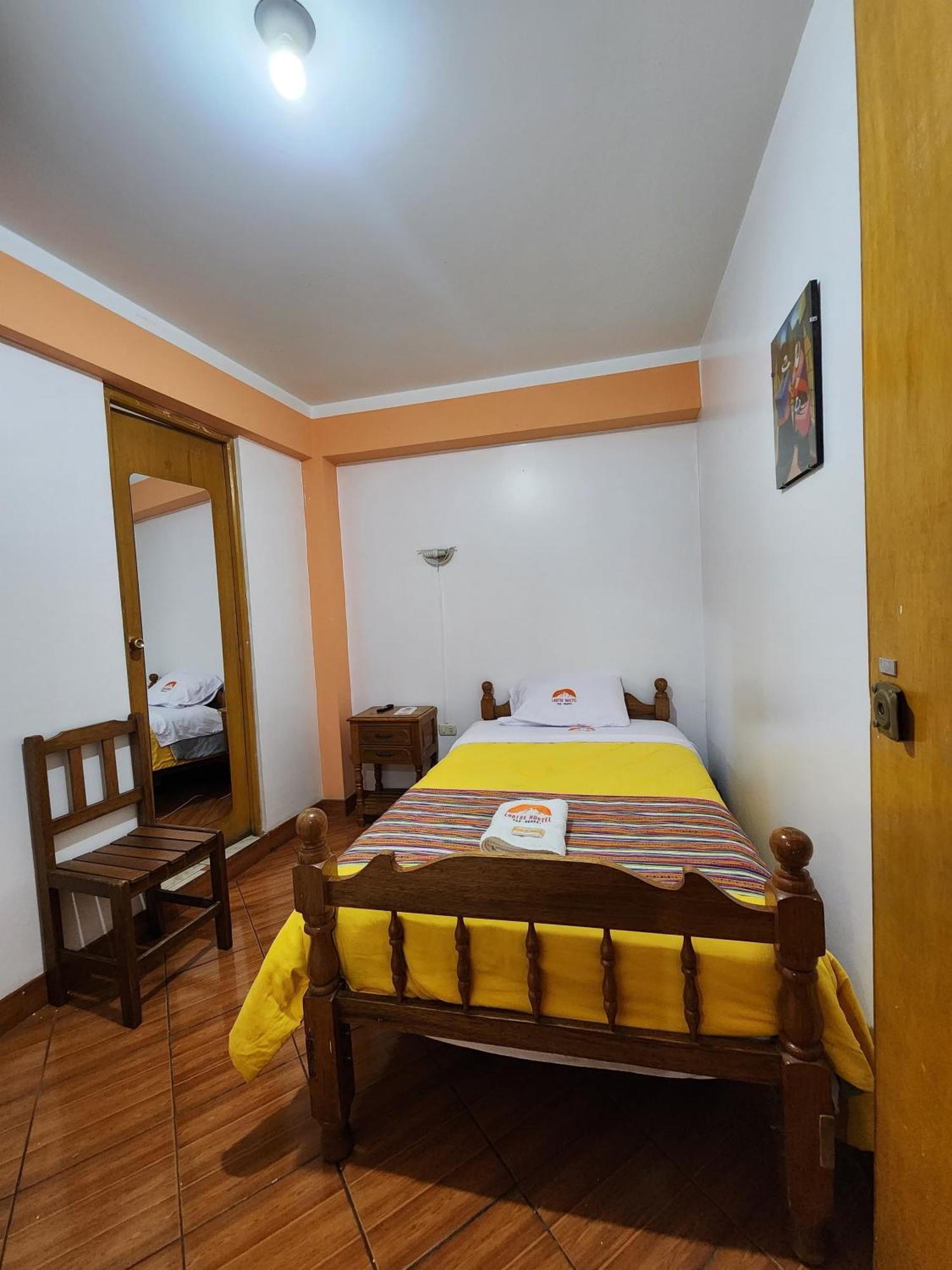 Lhotse Hostel B&B Huaraz  Ngoại thất bức ảnh