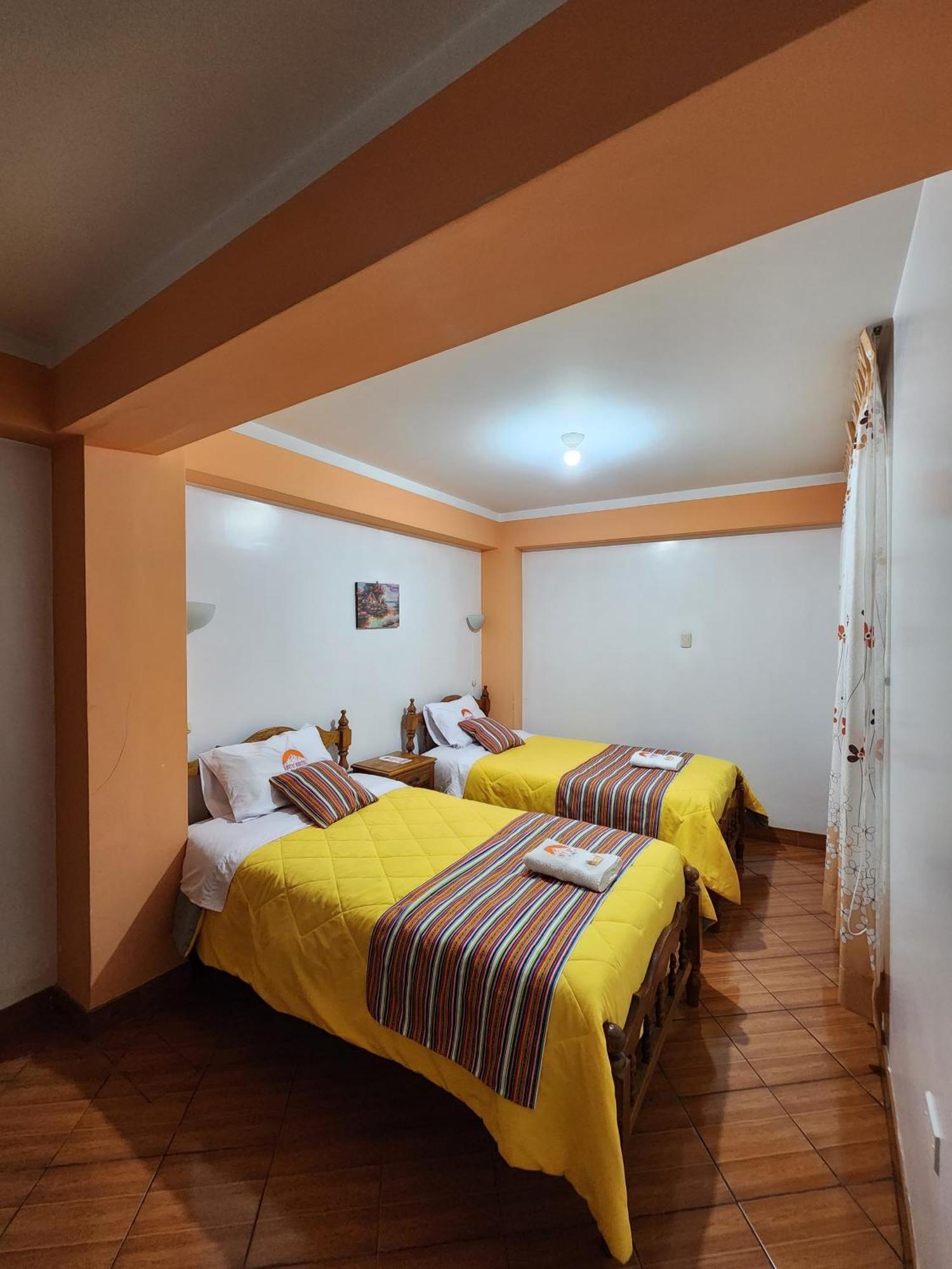 Lhotse Hostel B&B Huaraz  Ngoại thất bức ảnh